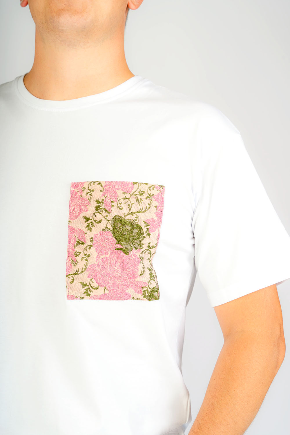 Randomized White Oversize Tshirt
